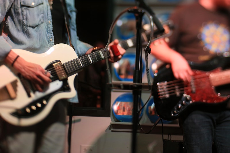 The Heavy Metal Guitar: Power Chords and Speed Picking Essentials